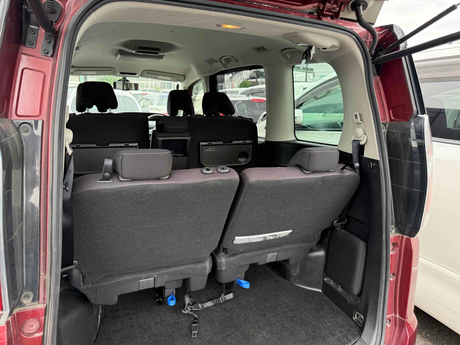 NISSAN SERENA HIGHWAY STAR V SMART PRO-PILOT Image 16