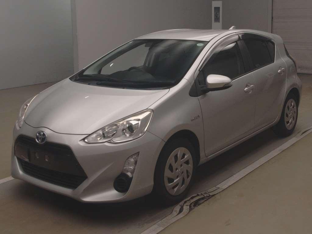 TOYOTA AQUA S Image 3