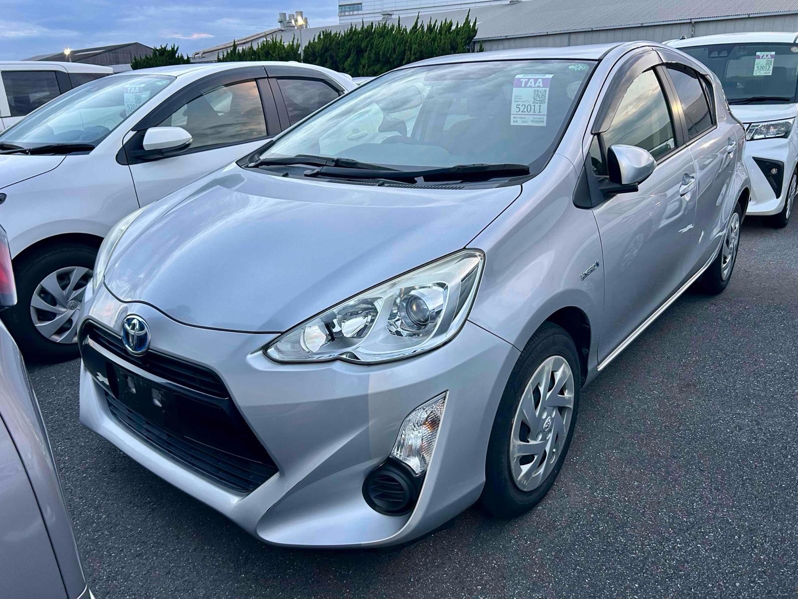 2016 Toyota AQUA 47,000 km