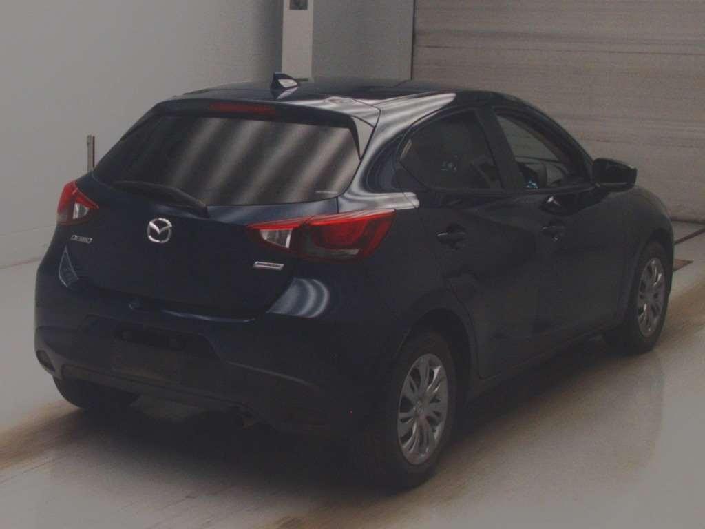 MAZDA DEMIO 15S Image 4