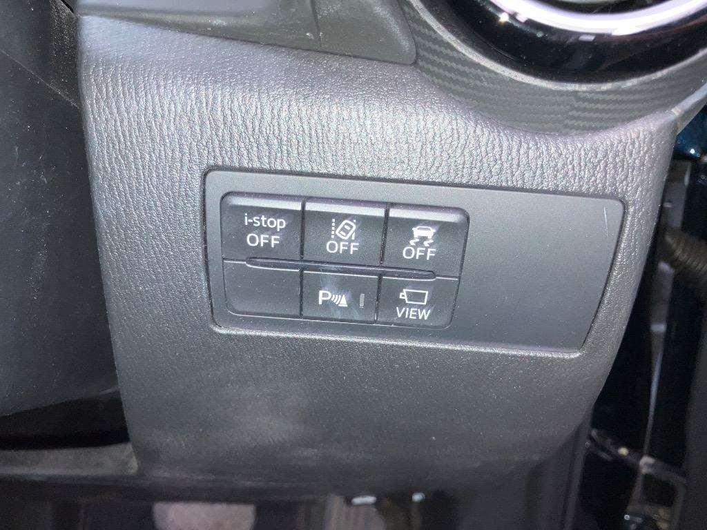 MAZDA DEMIO 15S Image 9
