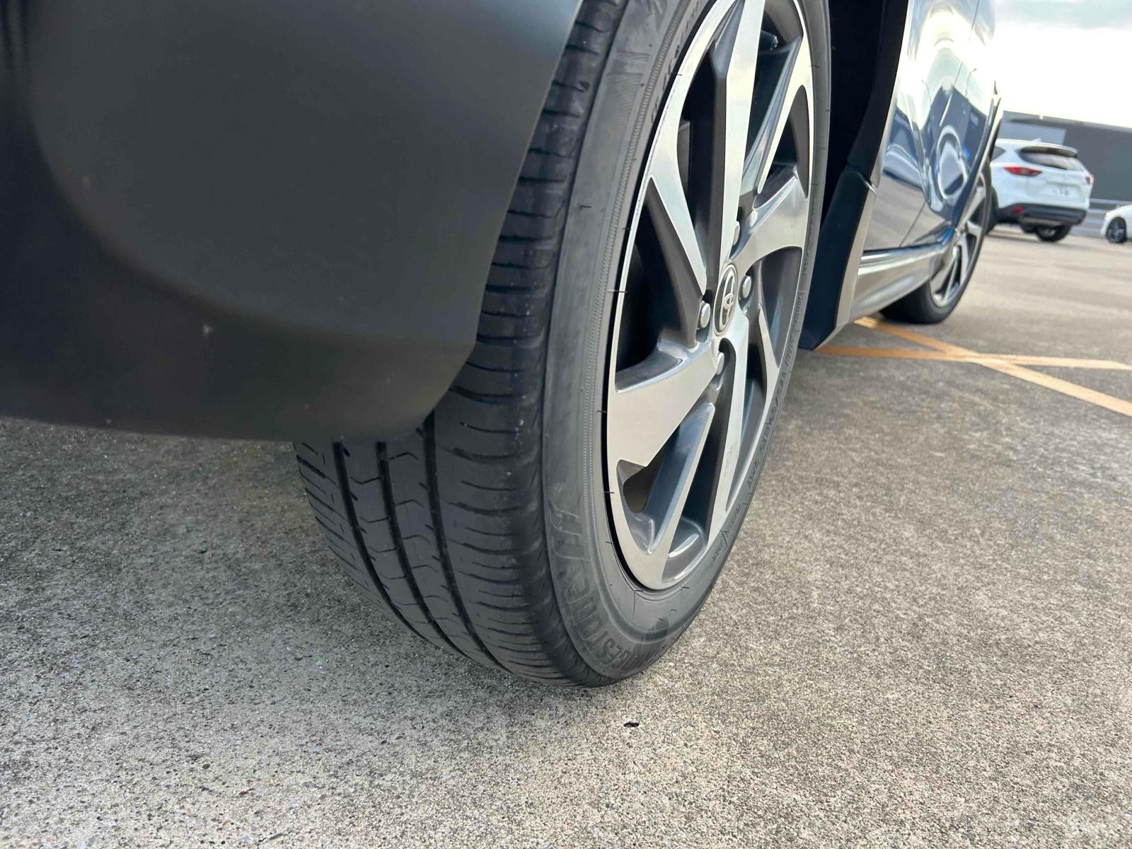 TOYOTA AQUA X-URBUN Image 16