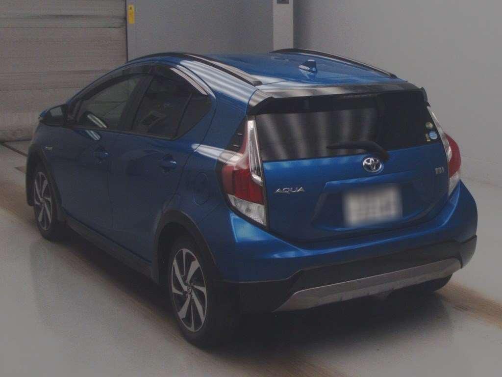TOYOTA AQUA X-URBUN Image 7