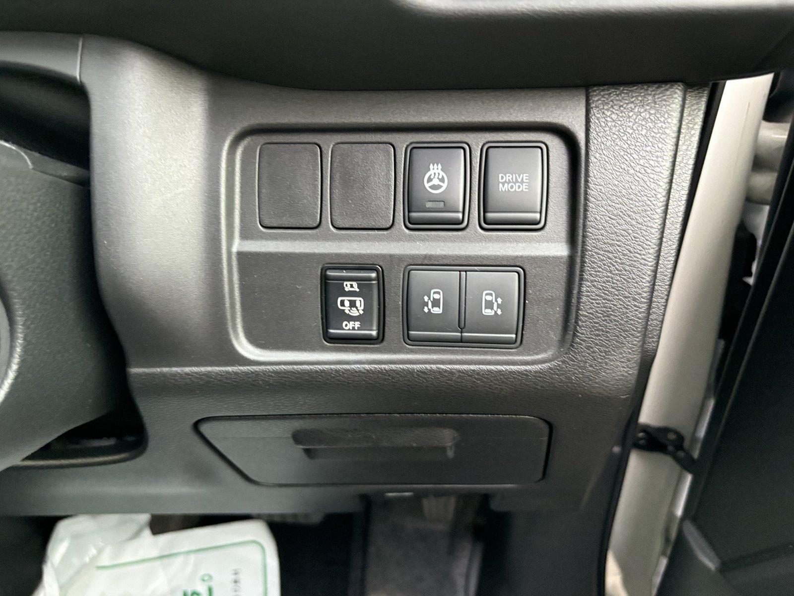 NISSAN SERENA E POWER HIGHWAY STAR V Image 5
