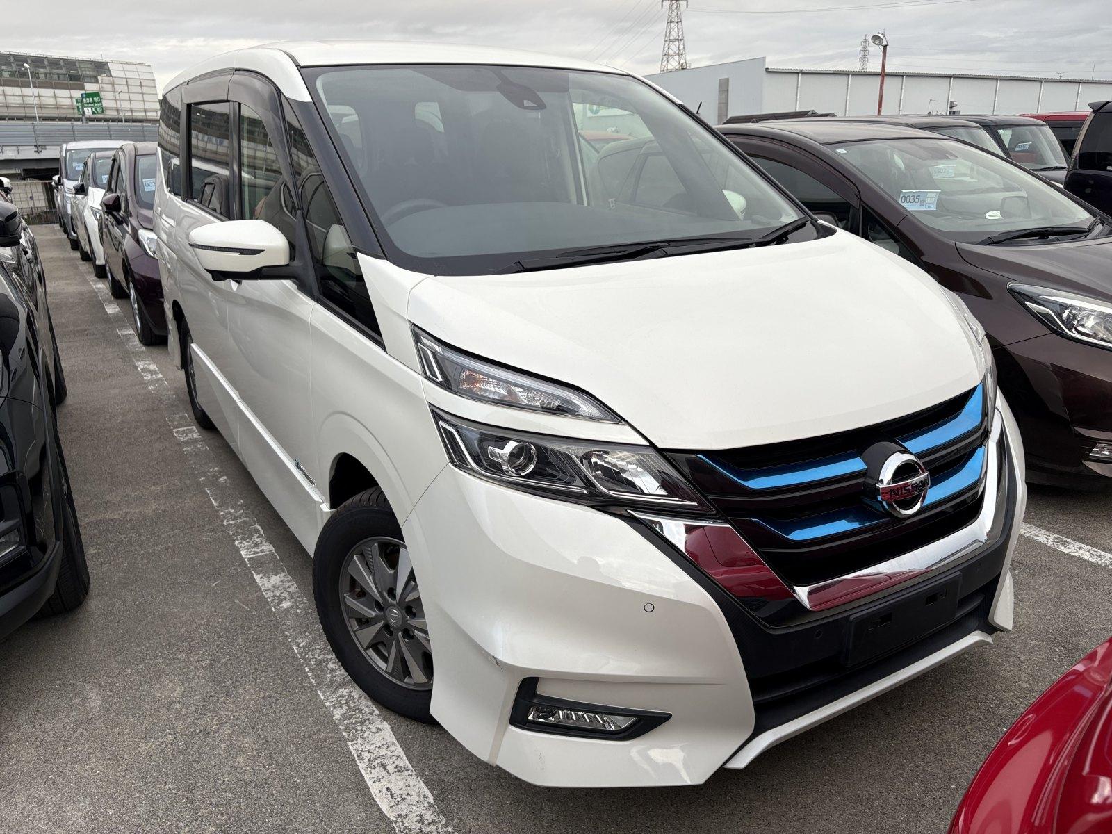 2018 Nissan SERENA 99,762 km