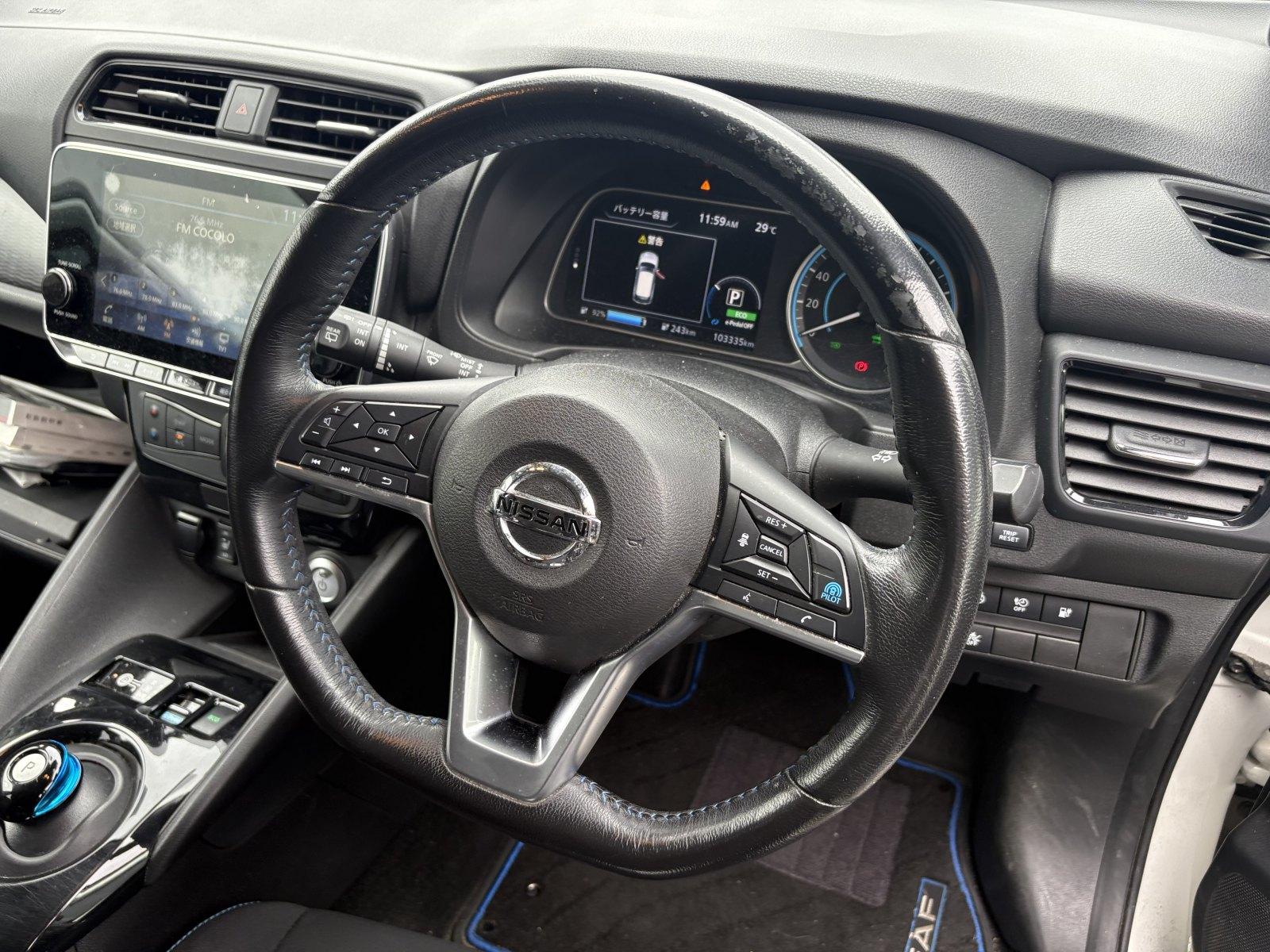 NISSAN LEAF X V SMART Image 4