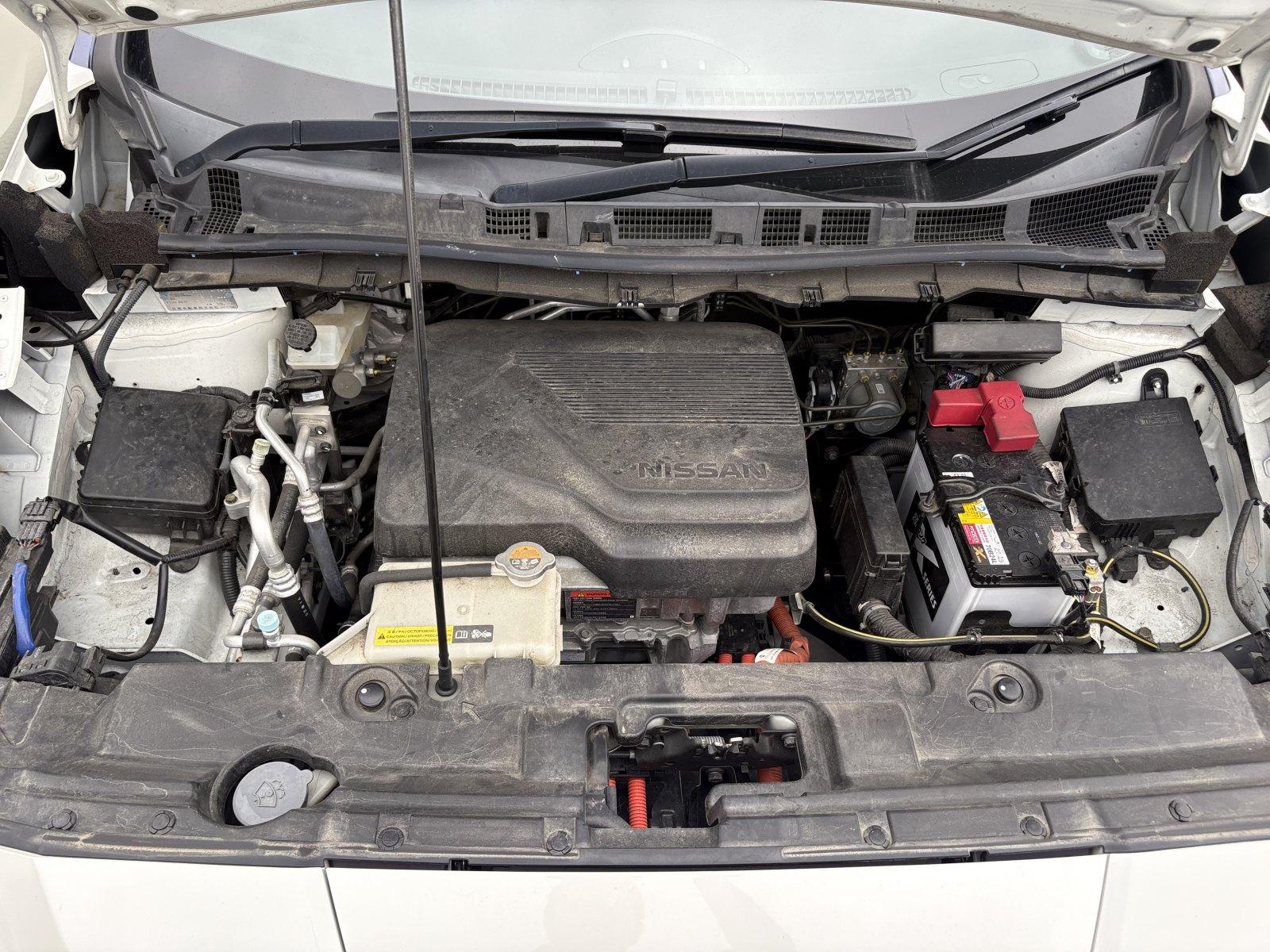 NISSAN LEAF X V SMART Image 12