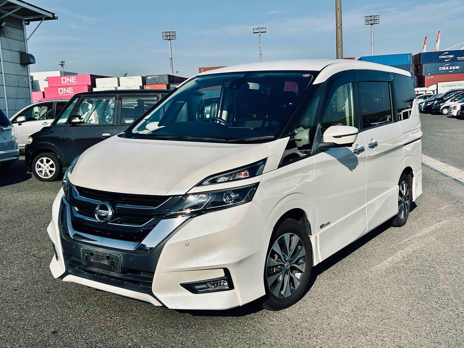 2016 Nissan SERENA 130,000 km