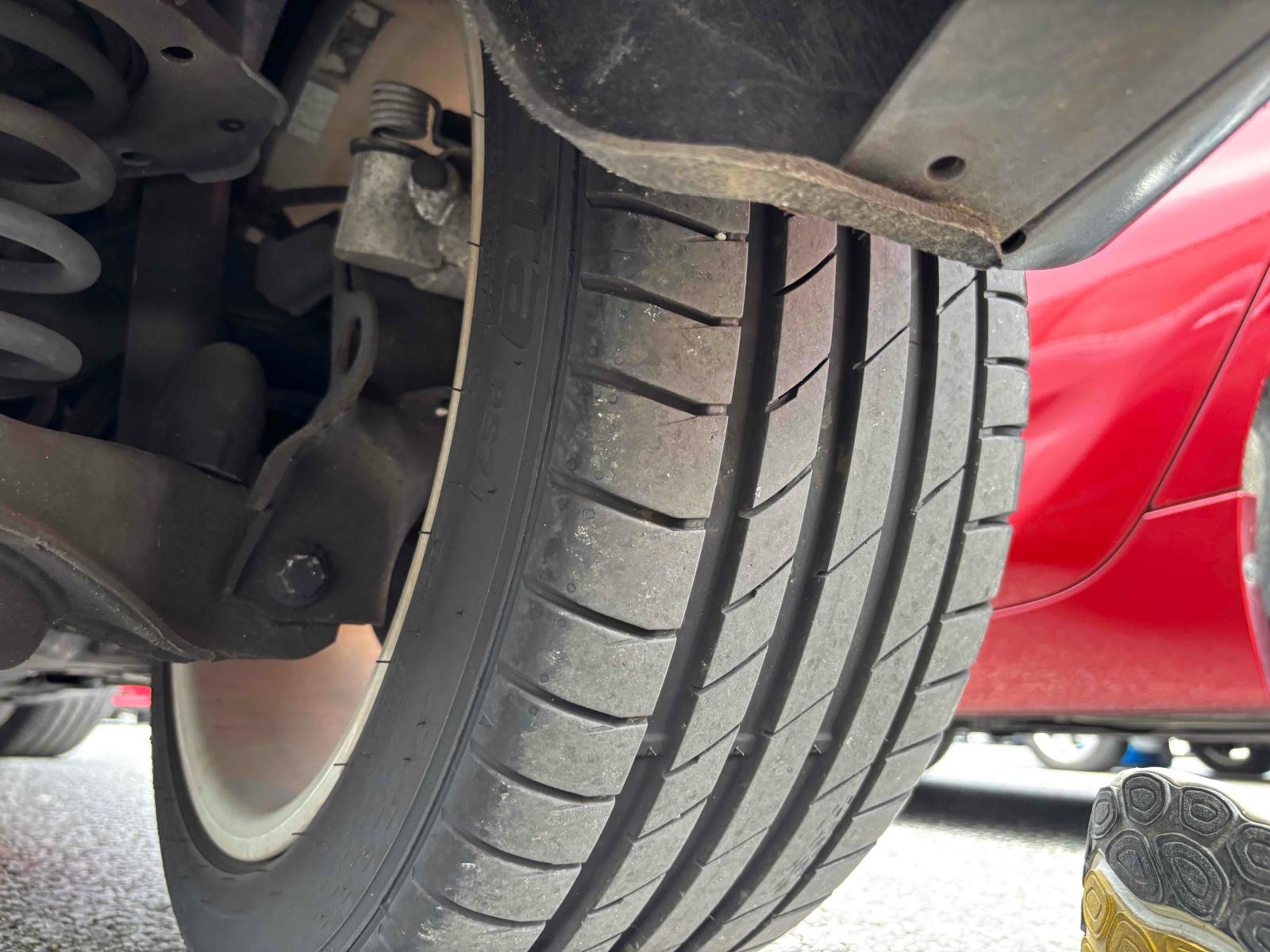 VOLVO V40 V40 T-4 Image 18