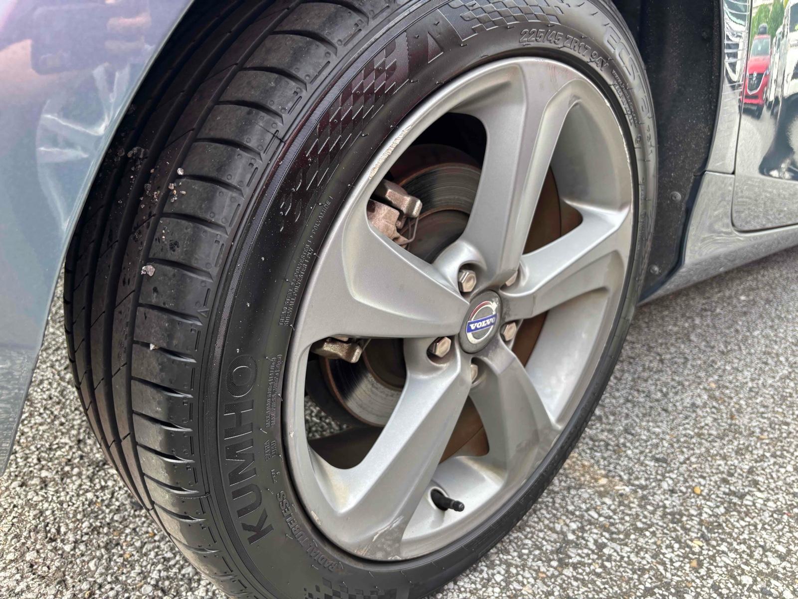 VOLVO V40 V40 T-4 Image 20
