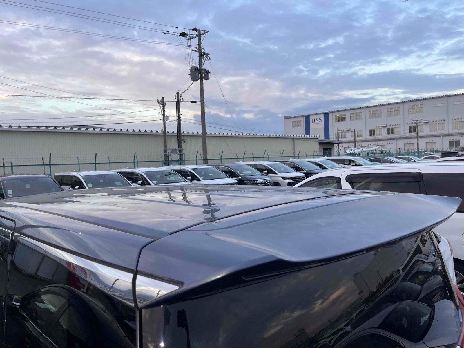 TOYOTA ALPHARD HYBRID 4WD X Image 21