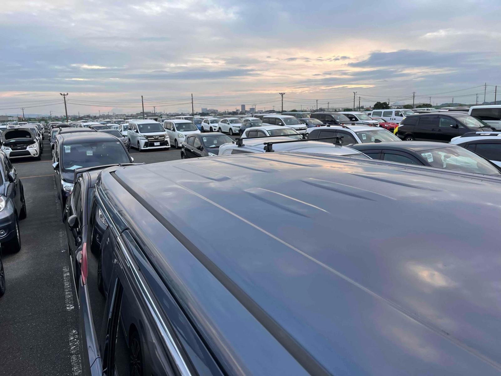 TOYOTA ALPHARD HYBRID 4WD X Image 20