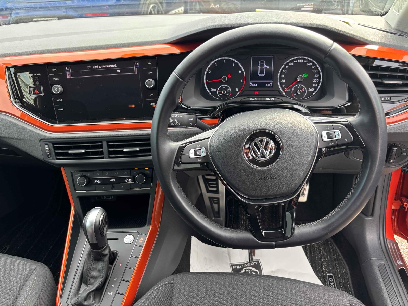 VOLKSWAGEN POLO COMFORTLINE  LTD Image 5