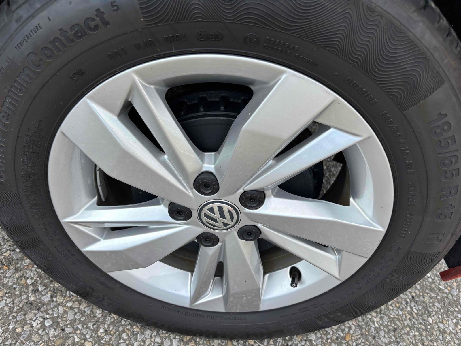 VOLKSWAGEN POLO COMFORTLINE  LTD Image 10