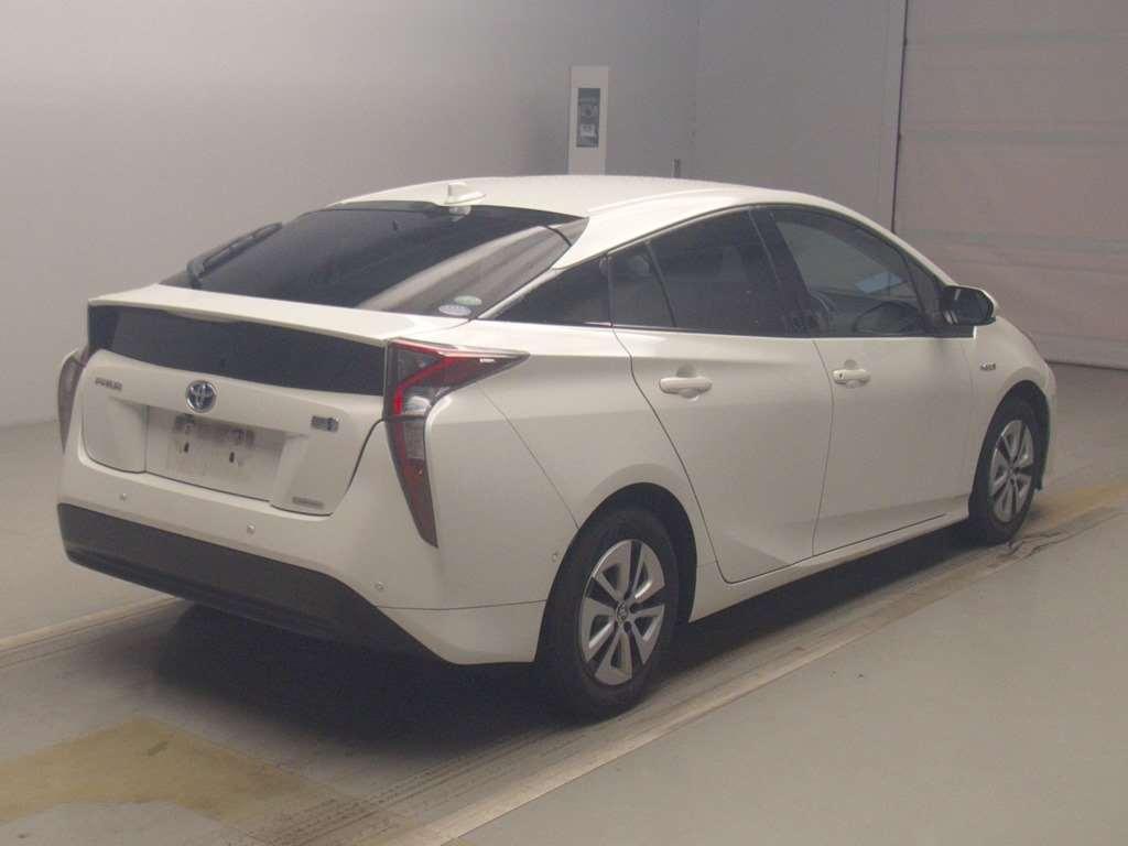 TOYOTA PRIUS A Image 2