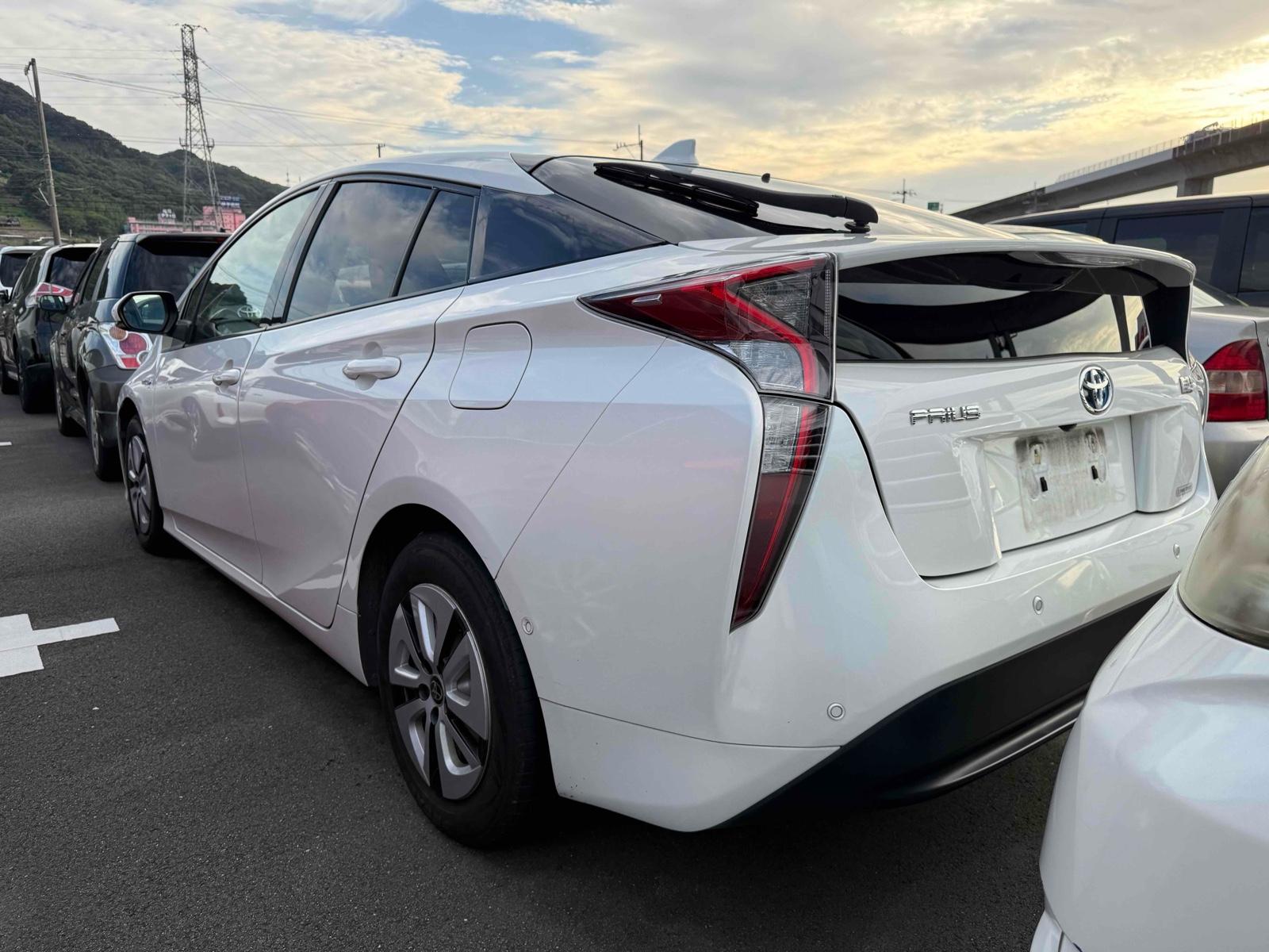 TOYOTA PRIUS A Image 9