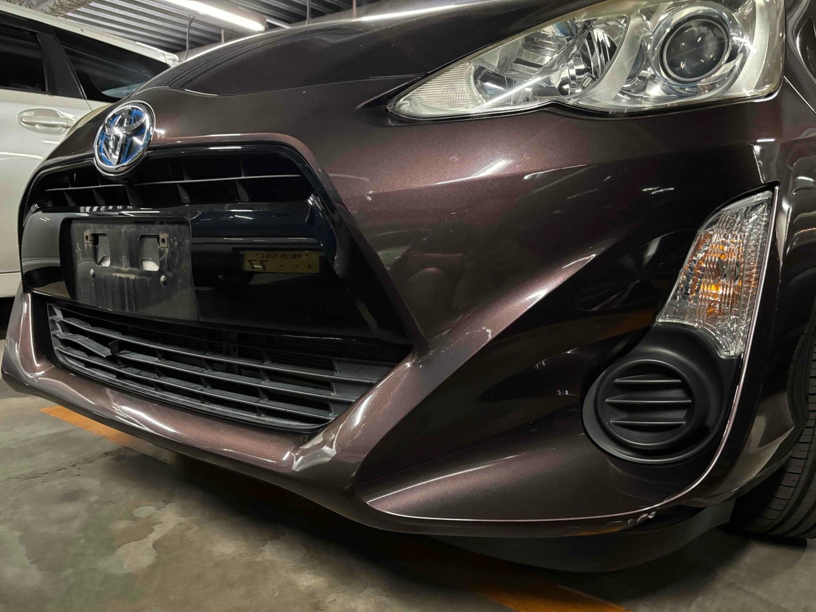 TOYOTA AQUA S Image 12
