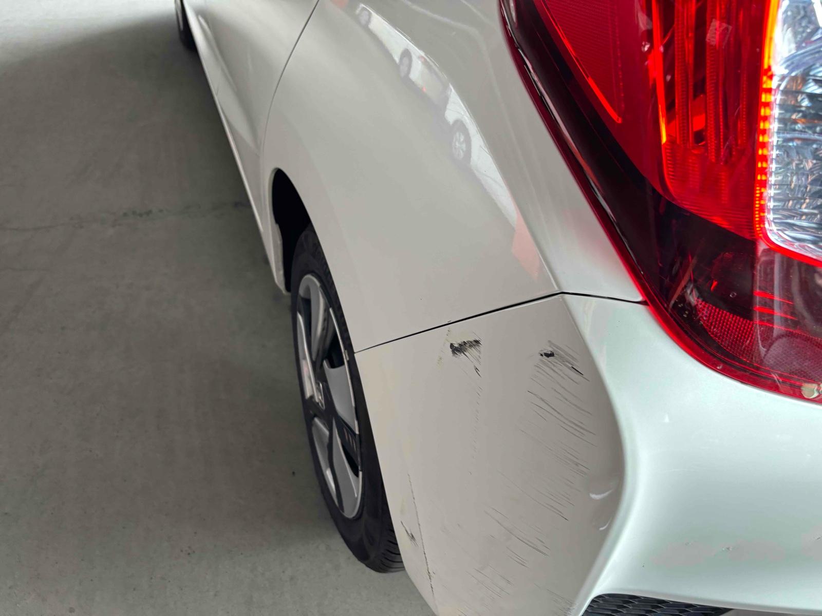HONDA FIT HYBRID L PACKAGE Image 19