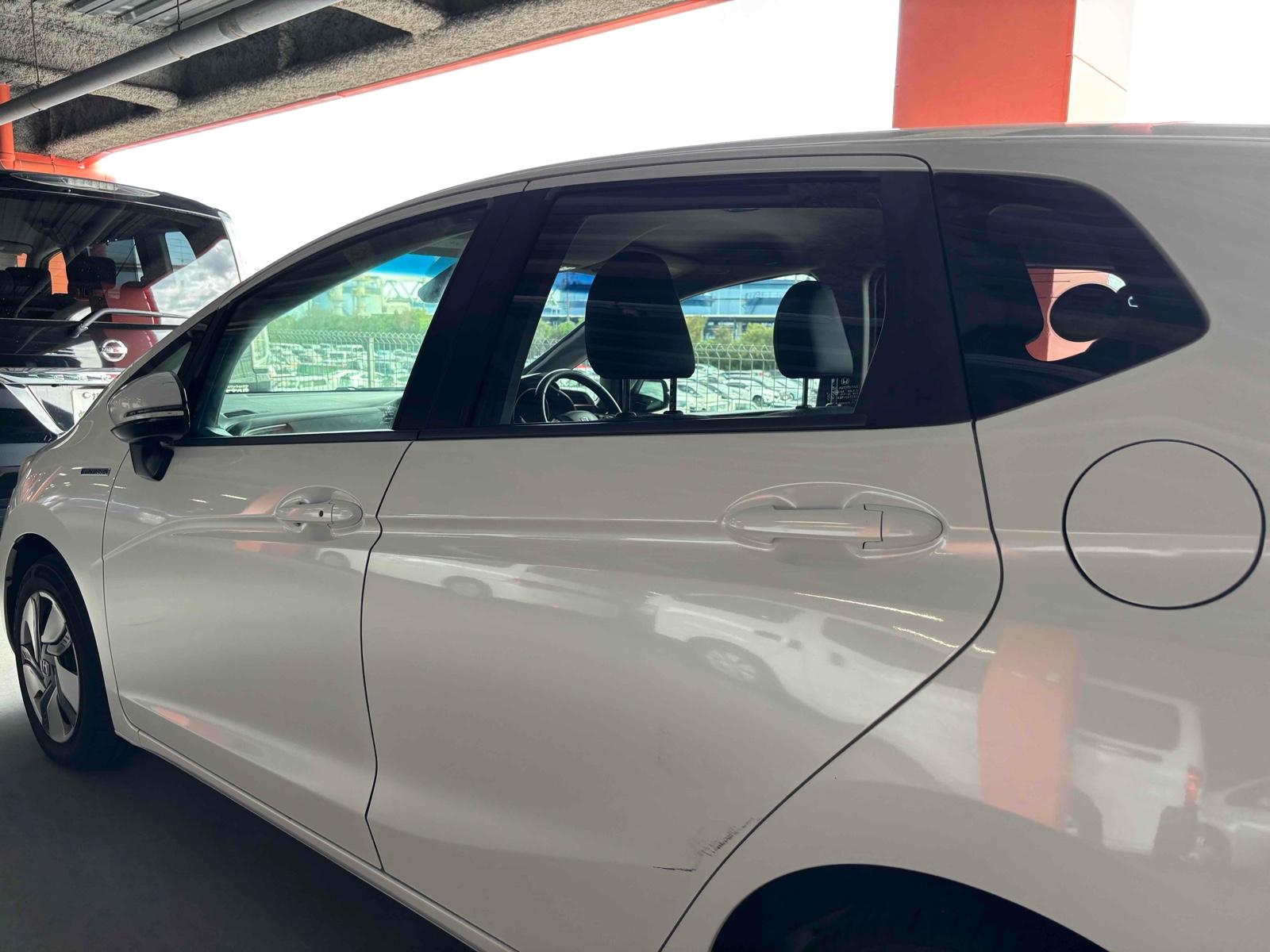 HONDA FIT HYBRID L PACKAGE Image 16