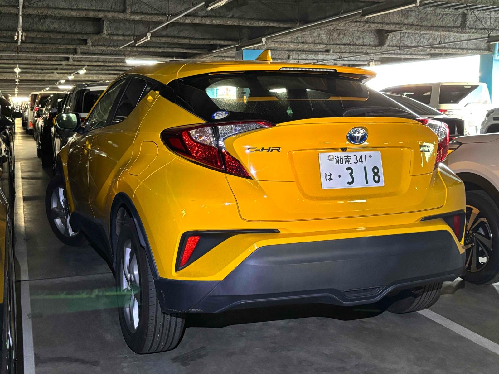 TOYOTA C-HR S Image 2