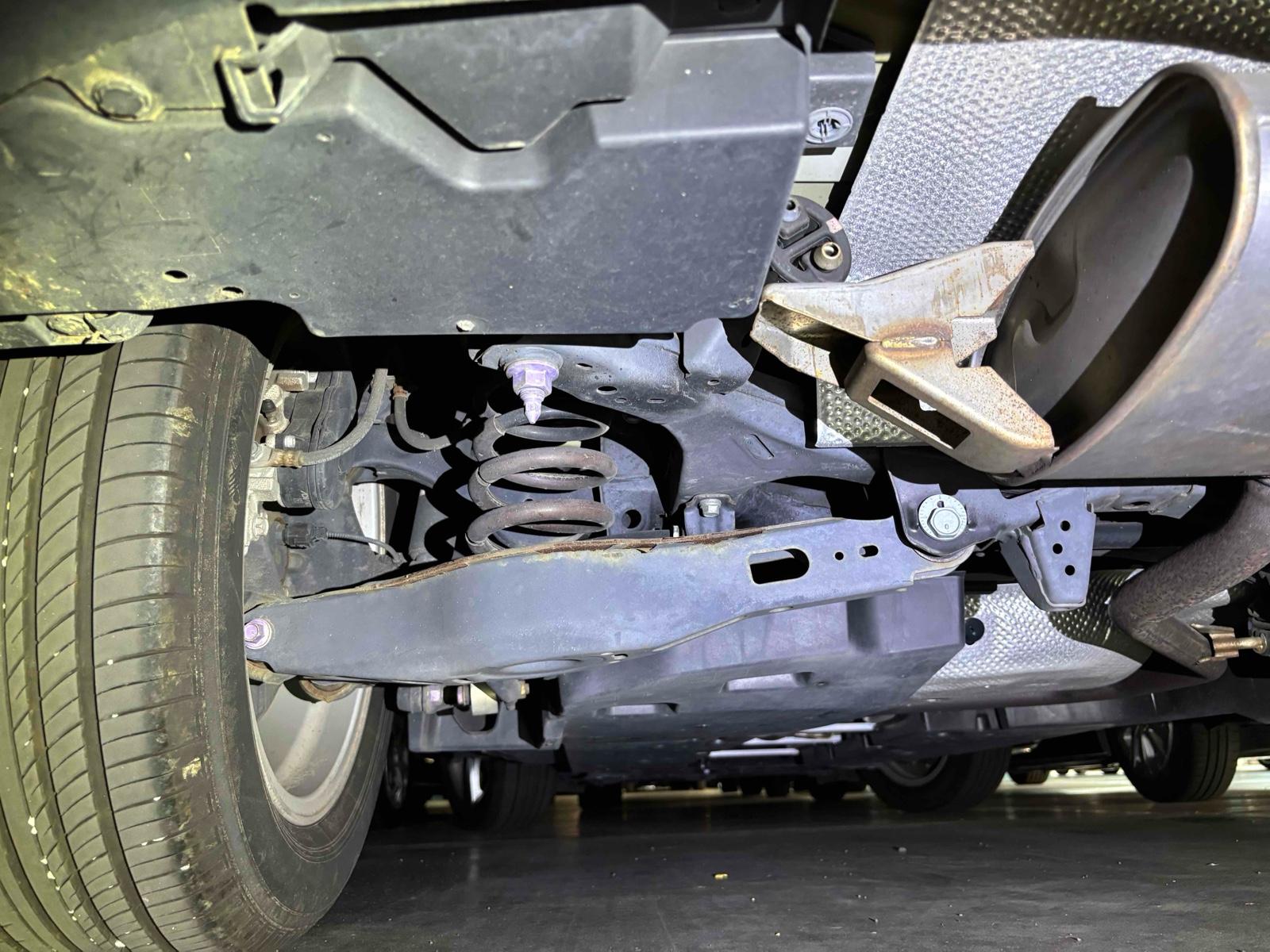 TOYOTA C-HR S Image 12