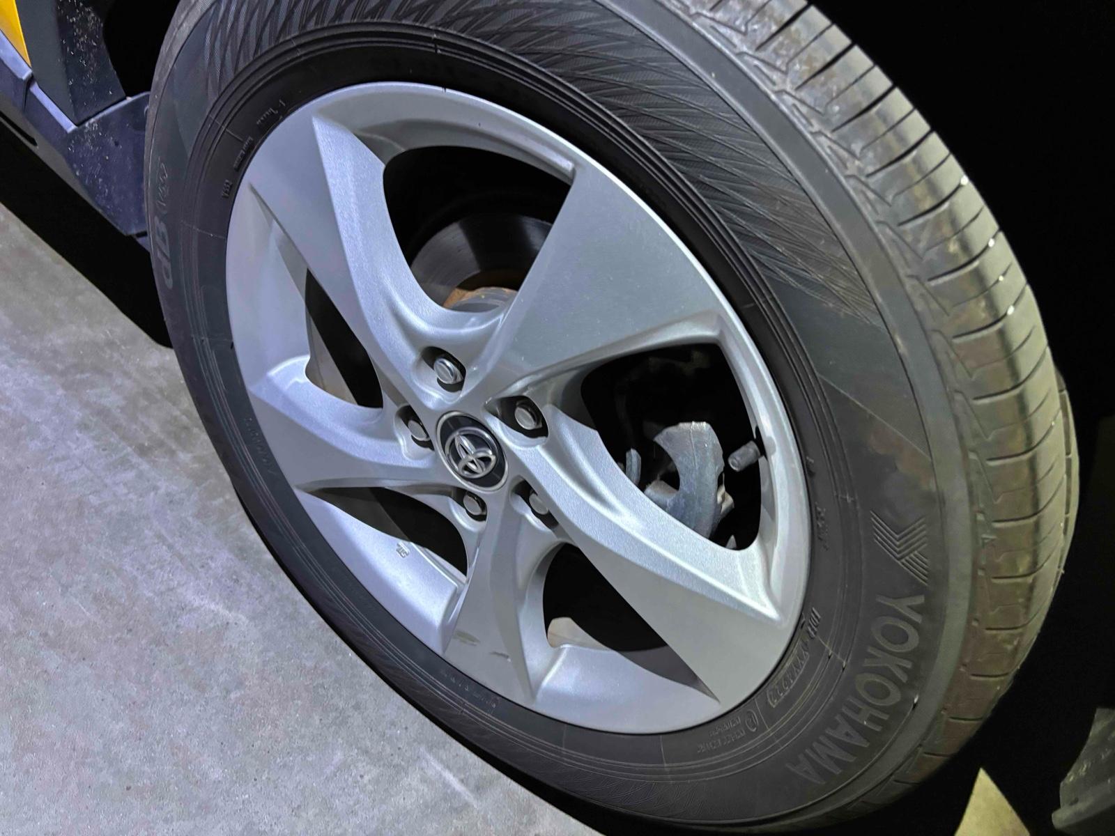 TOYOTA C-HR S Image 10