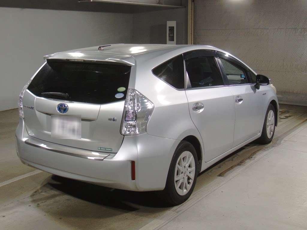 TOYOTA PRIUS ALPHA S Image 2