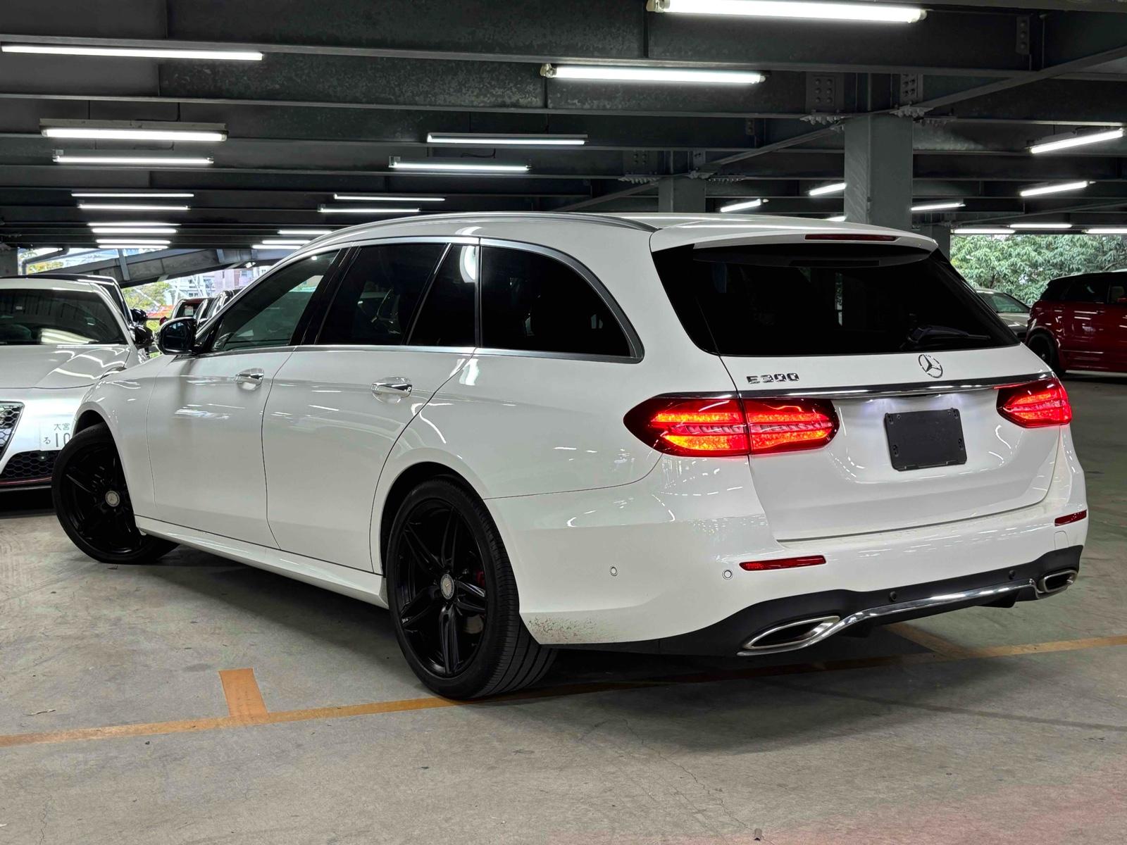 MERCEDES BENZ E200 STATIONWAGON AVG SPORT Image 2