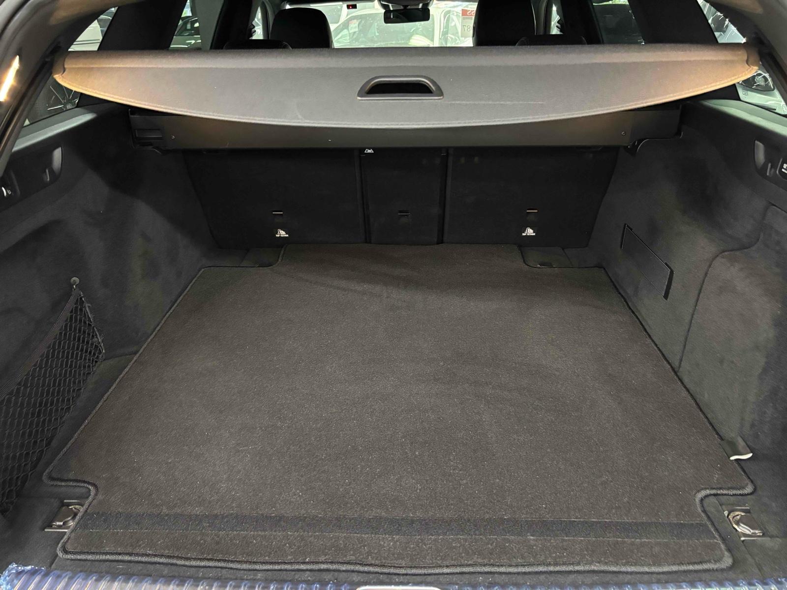 MERCEDES BENZ E200 STATIONWAGON AVG SPORT Image 12