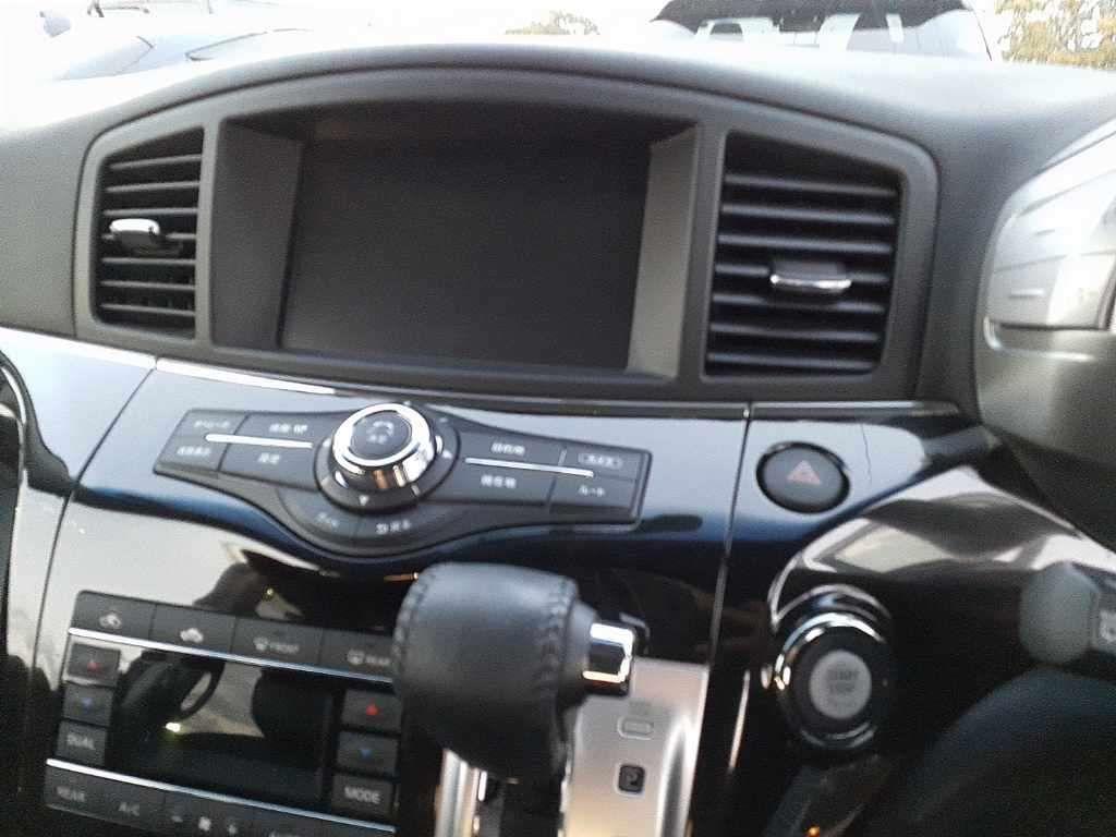 NISSAN ELGRAND 250 HIGHWAY STAR S Image 12
