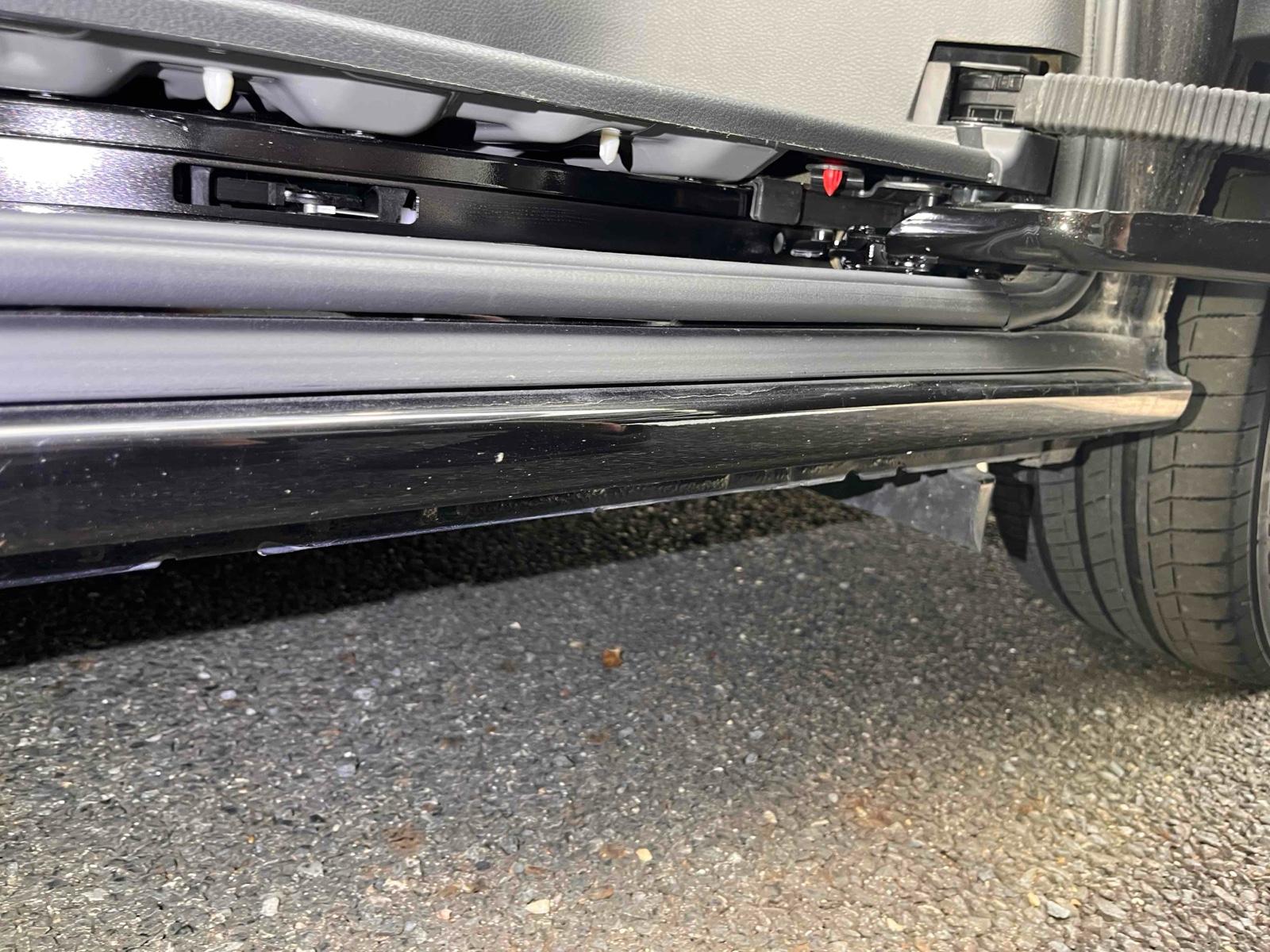 NISSAN ELGRAND 250 HIGHWAY STAR S Image 23