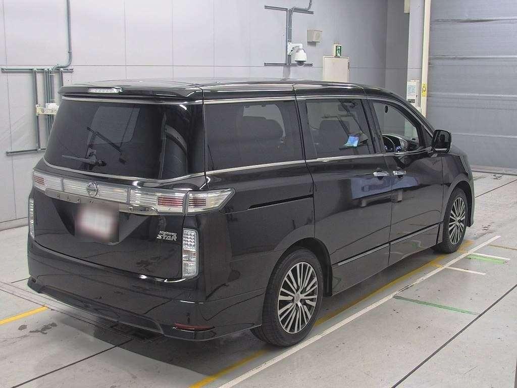 NISSAN ELGRAND 250 HIGHWAY STAR S Image 4