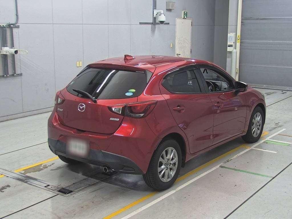 MAZDA DEMIO 13 S TOURING Image 4