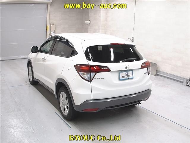 HONDA VEZEL HYBRID X Image 4
