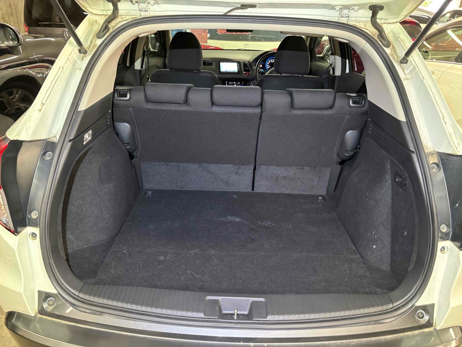 HONDA VEZEL HYBRID X Image 23