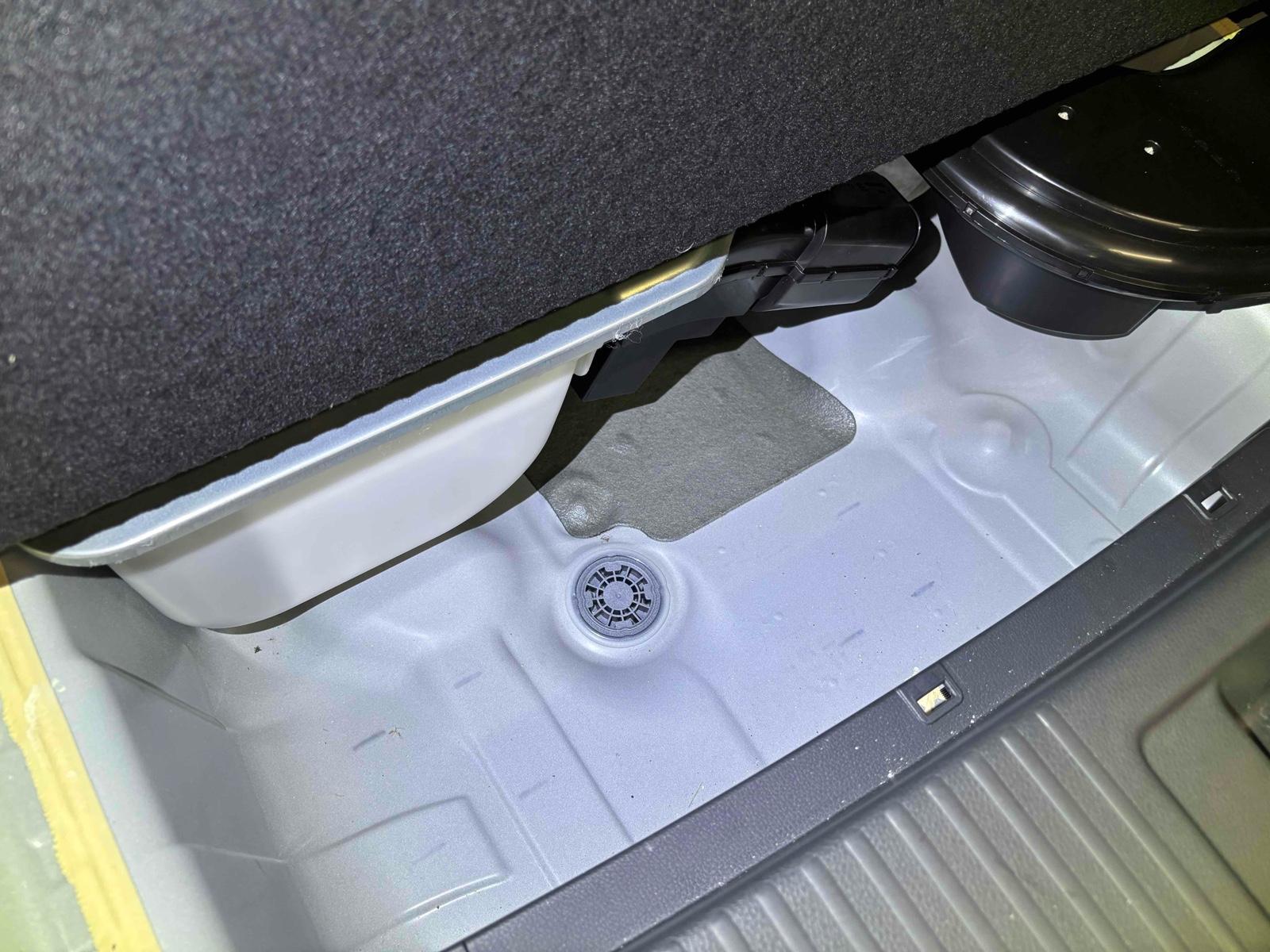 HONDA VEZEL HYBRID X Image 24