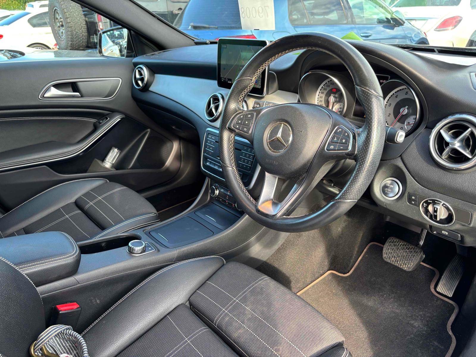 MERCEDES BENZ GLA-CLASS GLA180 Image 3