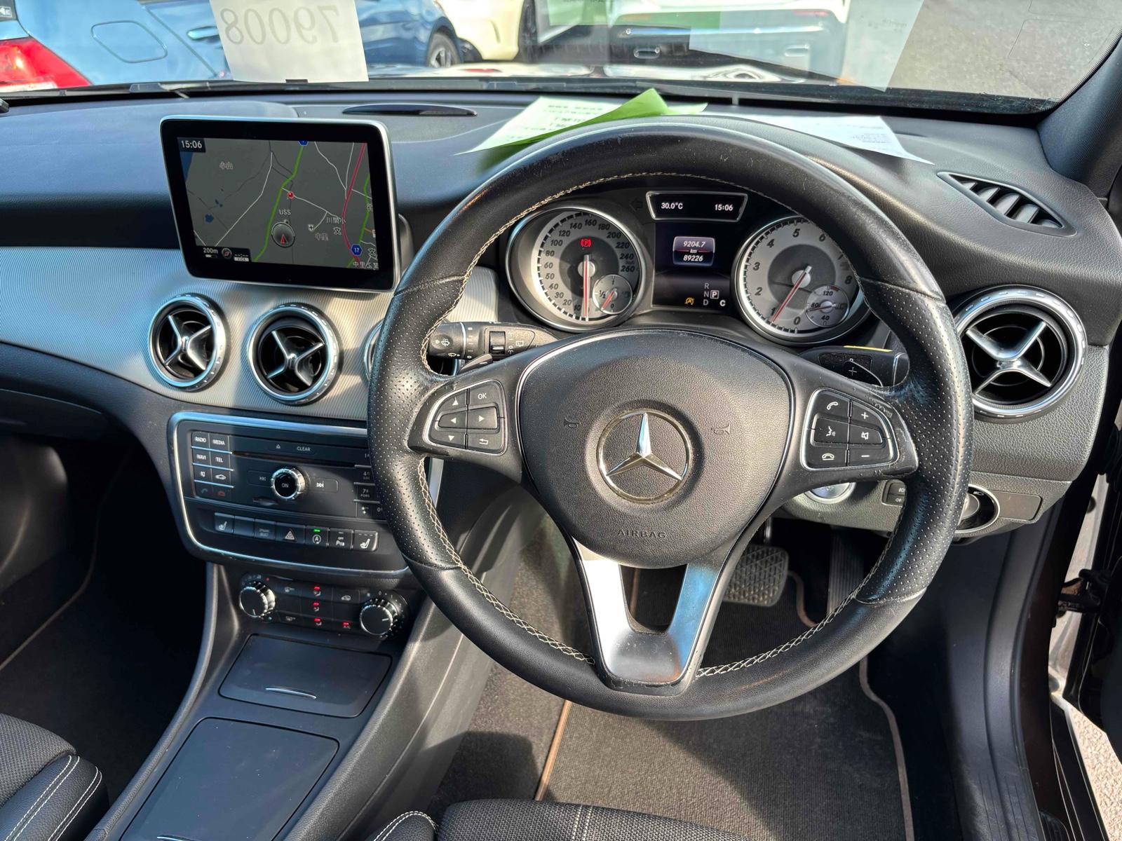 MERCEDES BENZ GLA-CLASS GLA180 Image 5