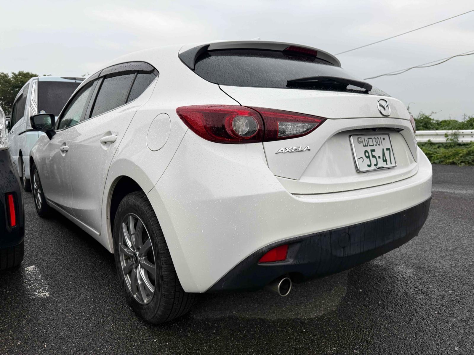 MAZDA AXELA 20S TOURING Image 5