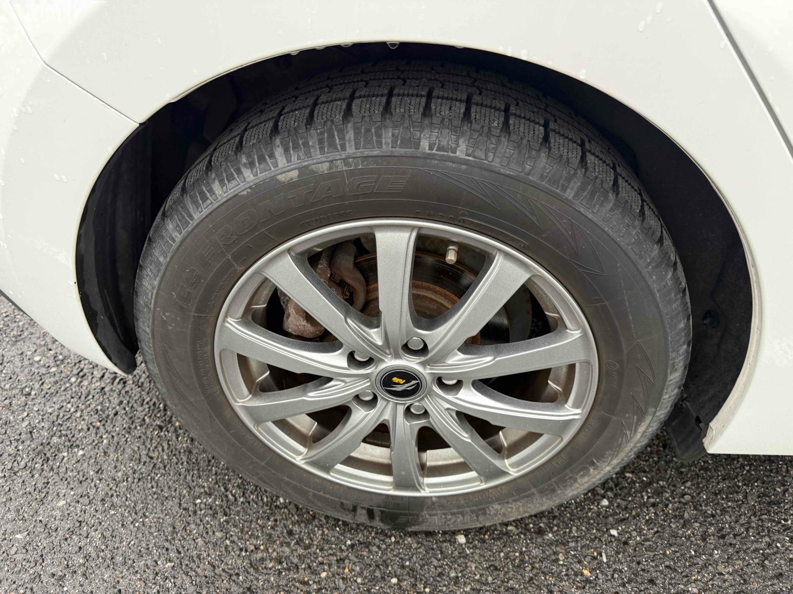 MAZDA AXELA 20S TOURING Image 12