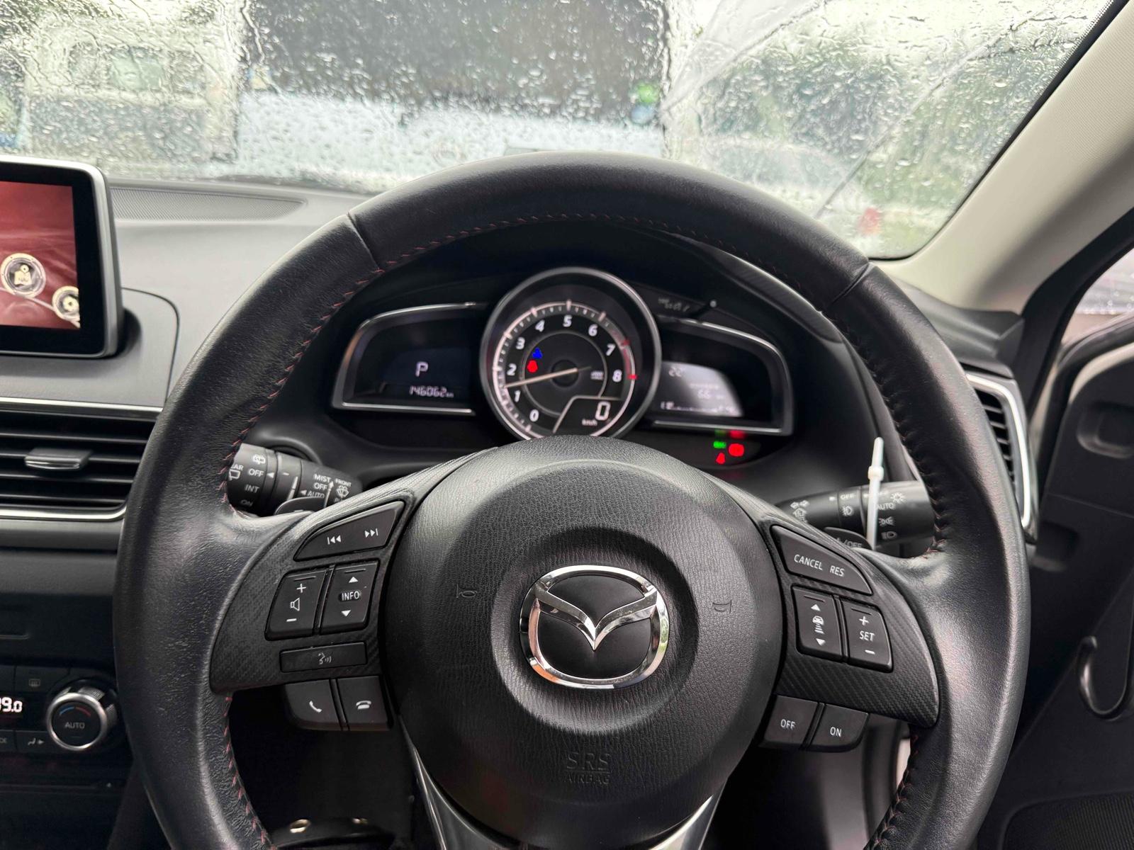 MAZDA AXELA 20S TOURING Image 7