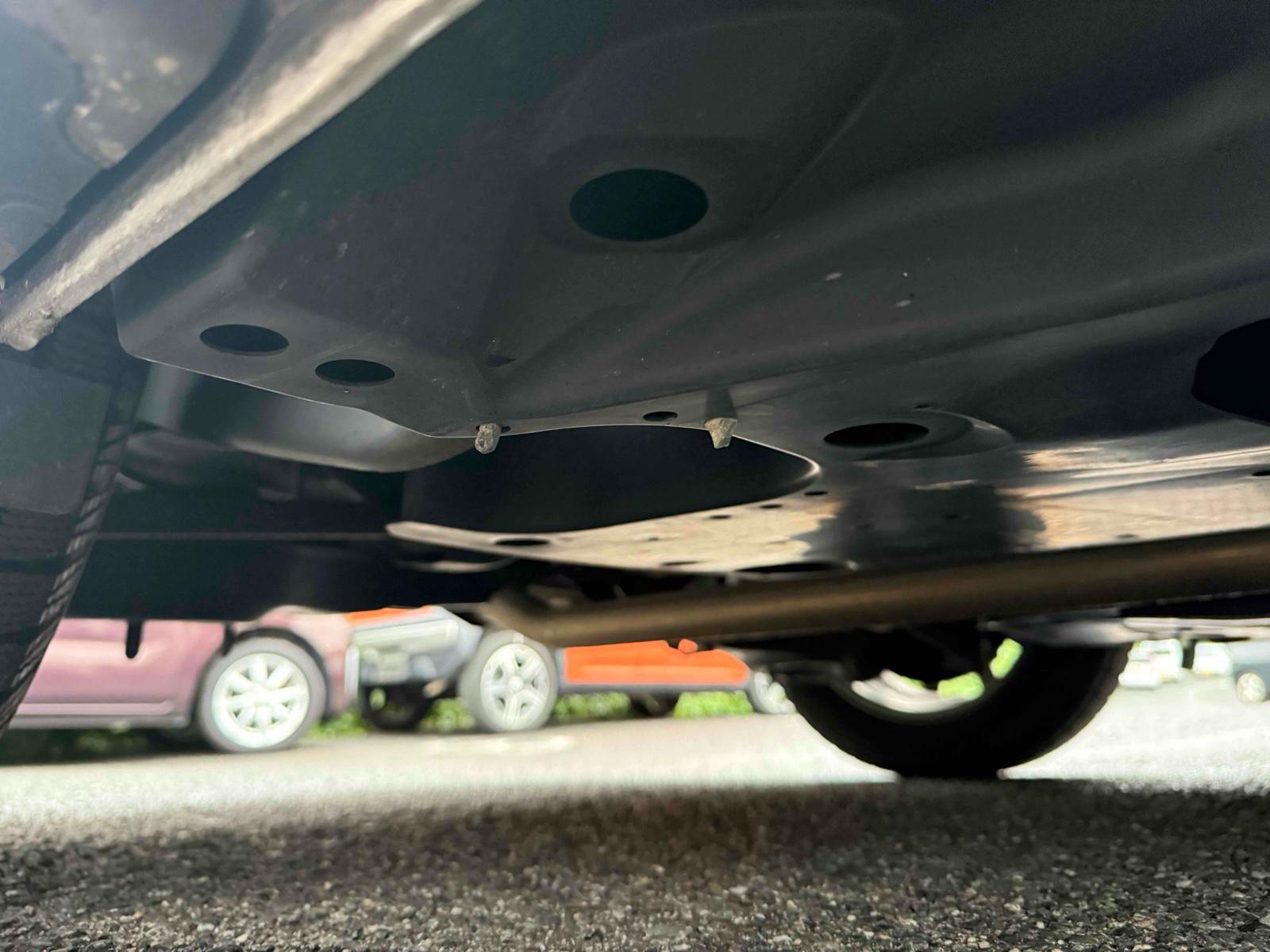 MAZDA AXELA 20S TOURING Image 16