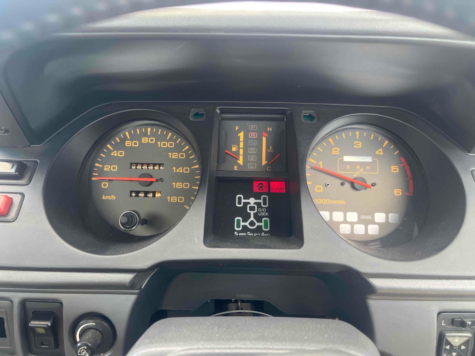 MITSUBISHI PAJERO 5D 4WD WIDE EXCEED Image 16