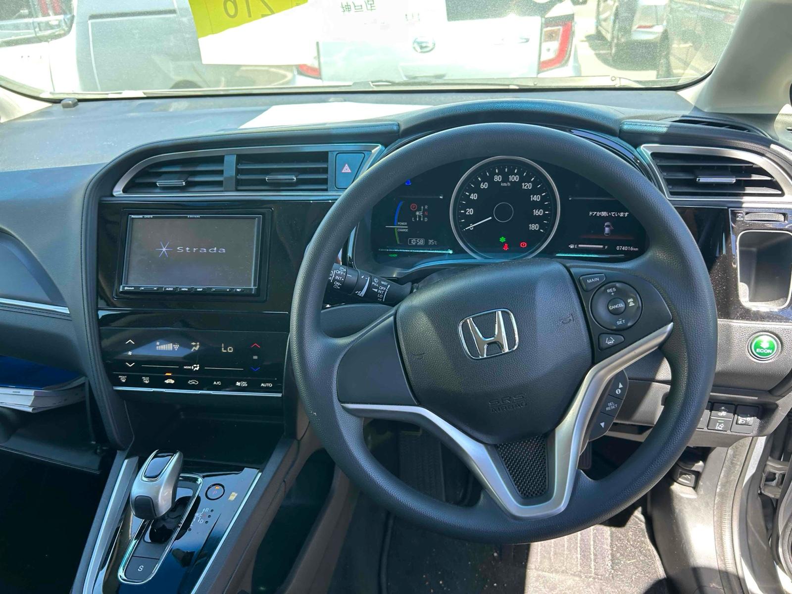 HONDA SHUTTLE HYBRID HONDA SENSING Image 6