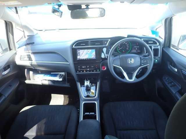 HONDA SHUTTLE HYBRID HONDA SENSING Image 3