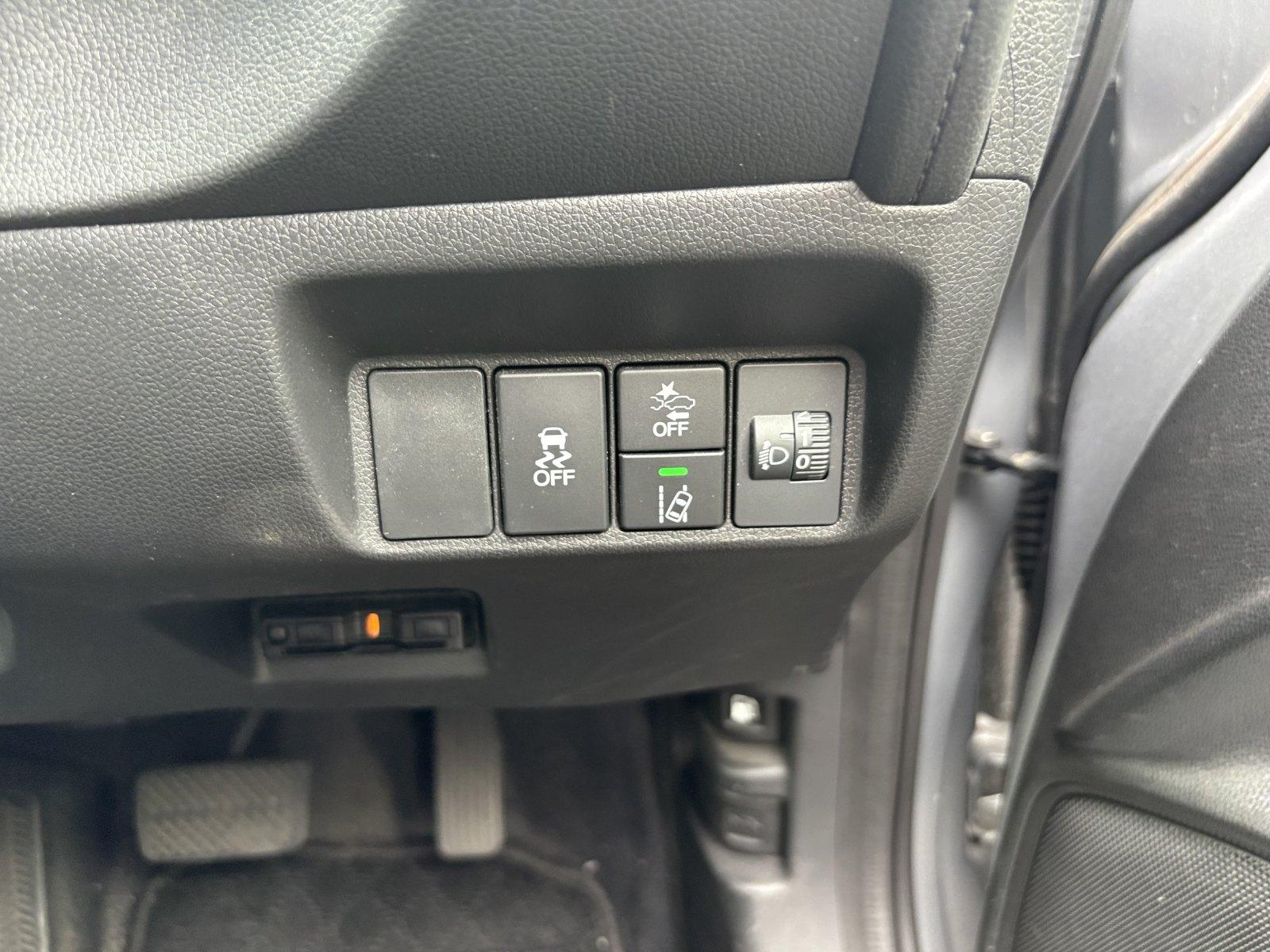 HONDA SHUTTLE HYBRID HONDA SENSING Image 17