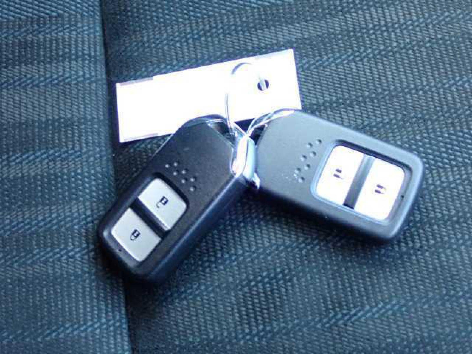 HONDA SHUTTLE HYBRID HONDA SENSING Image 6