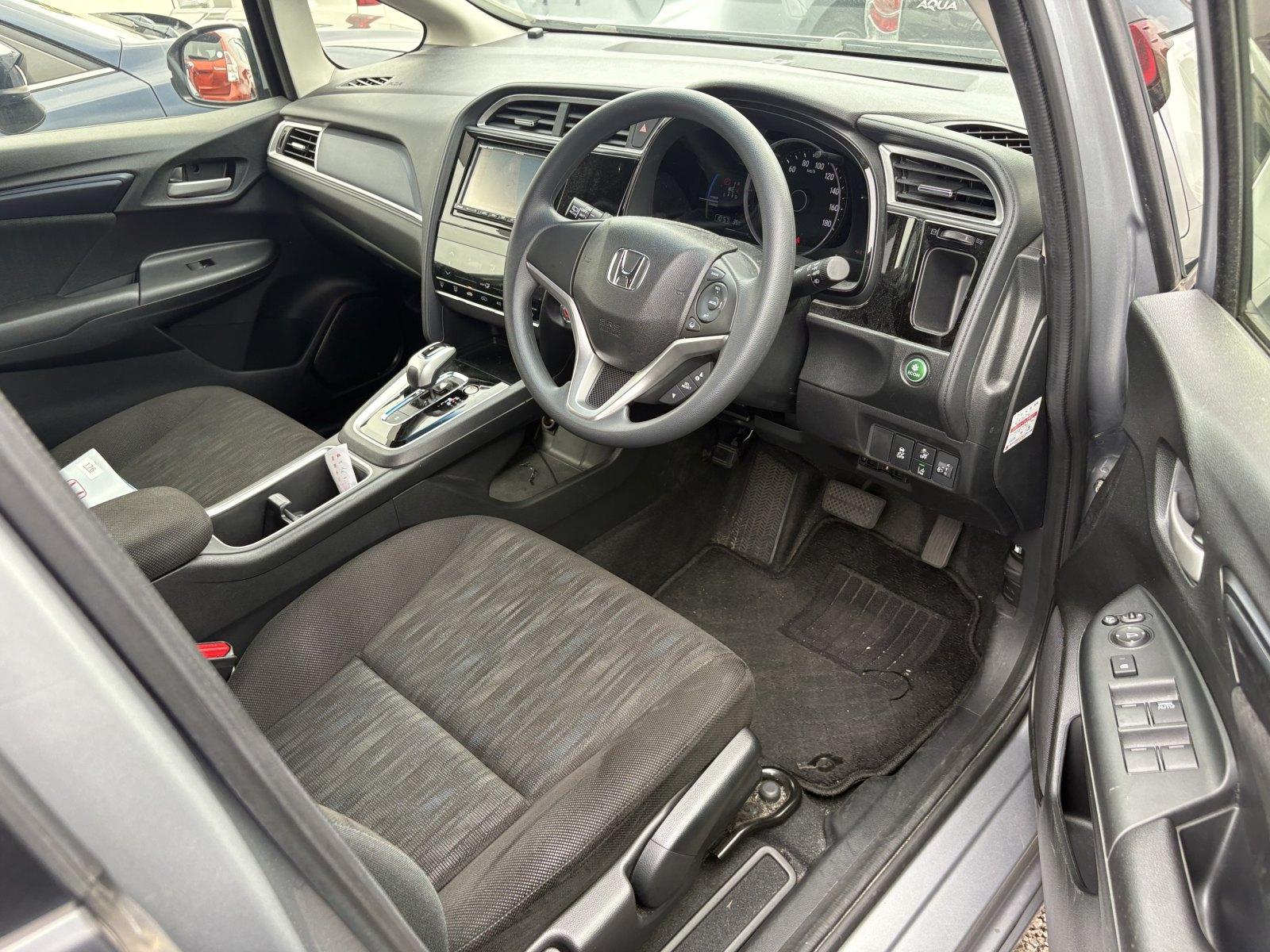 HONDA SHUTTLE HYBRID HONDA SENSING Image 18