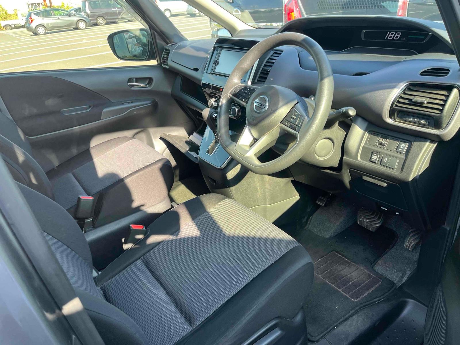 NISSAN SERENA X Image 3