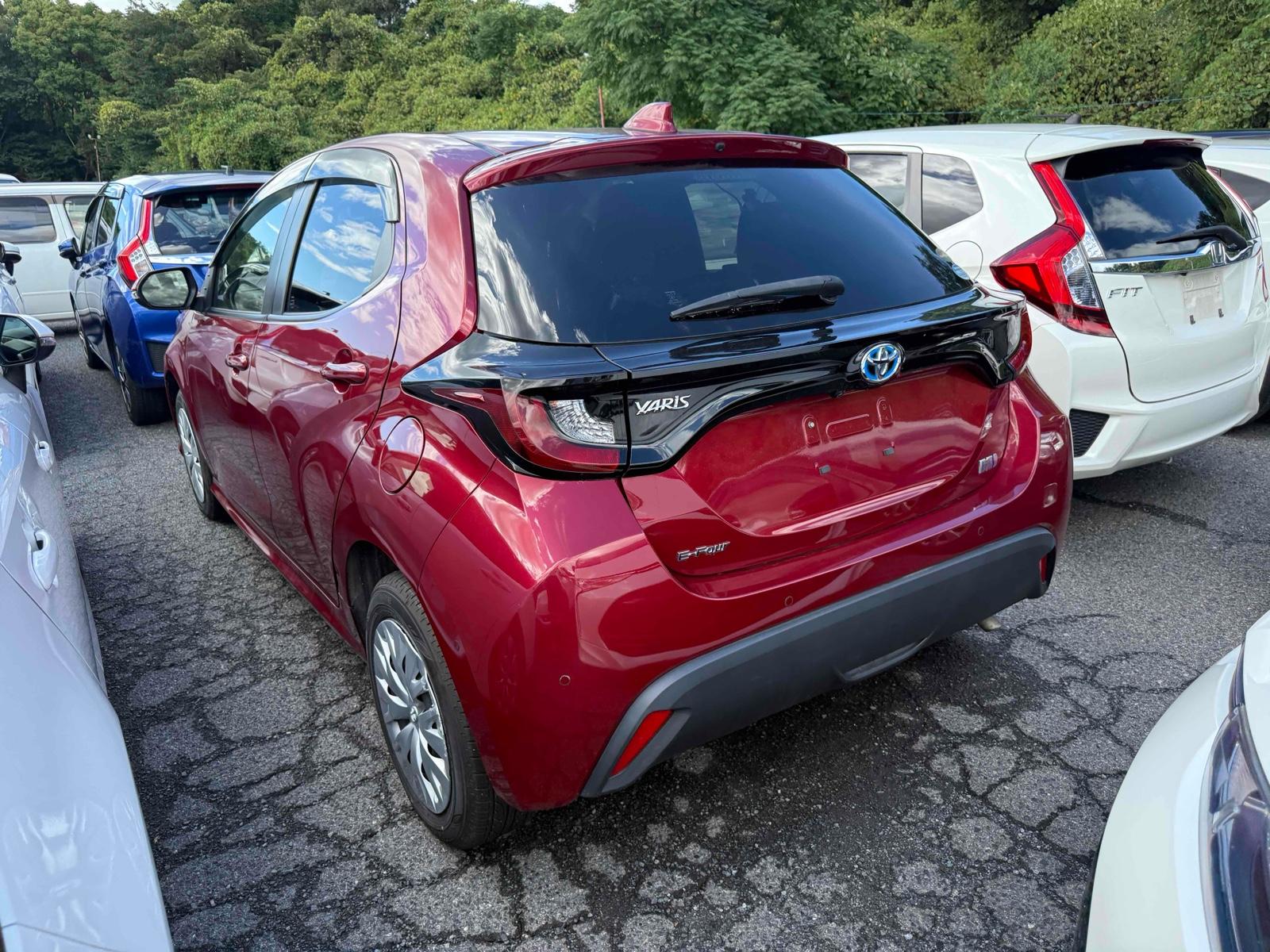 TOYOTA YARIS HYBRID X 4WD Image 5